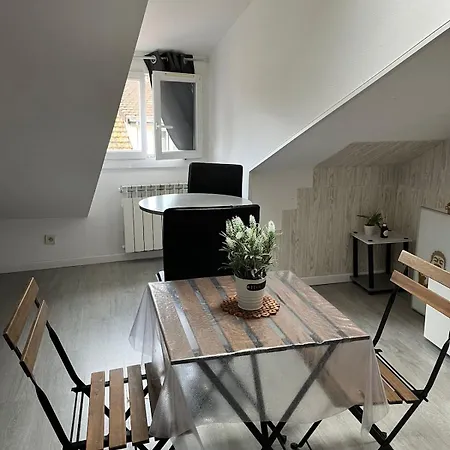 Central Studio Lourdes Апартаменты *